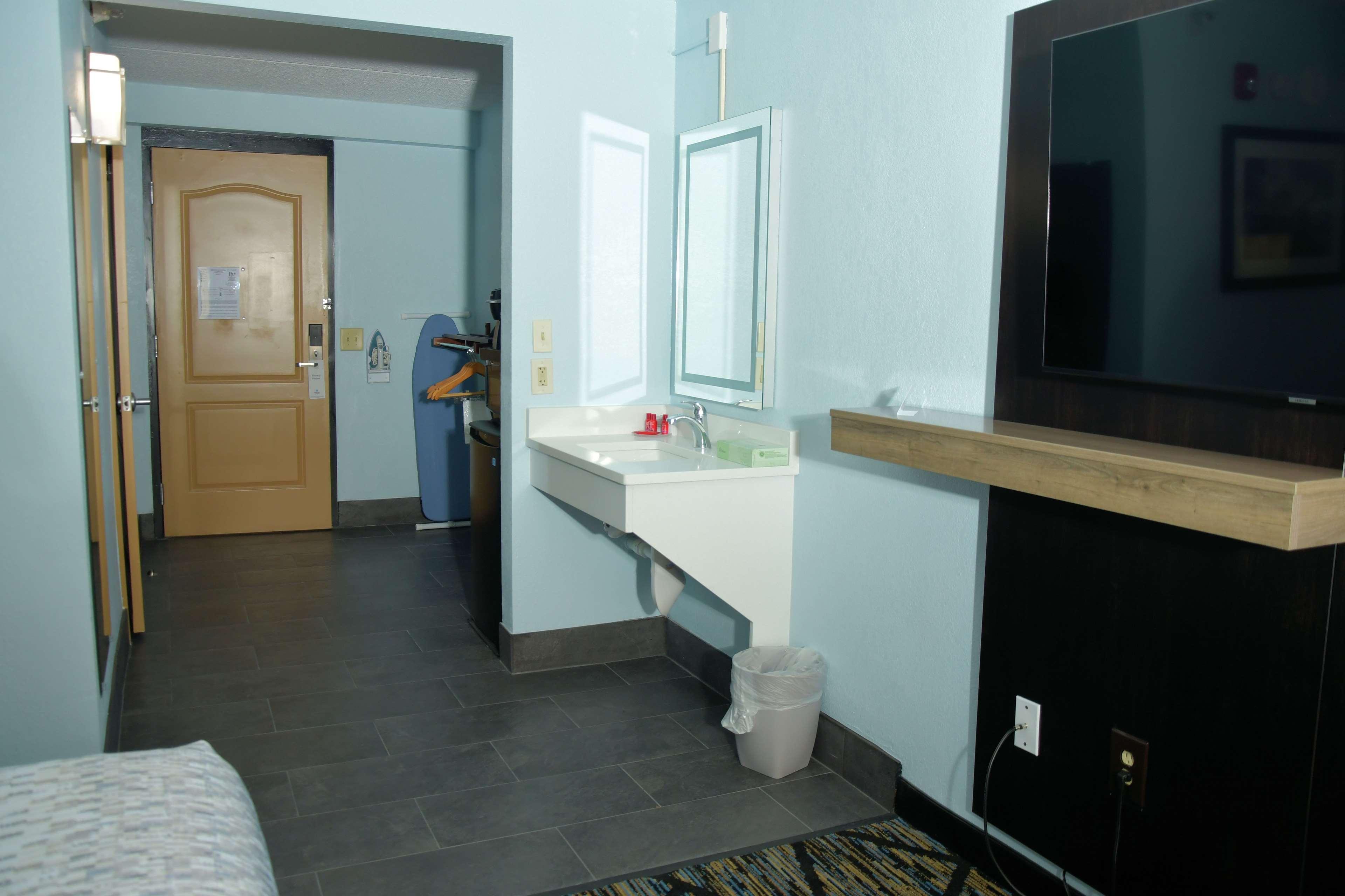 Clarion Pointe Jacksonville Near Camp Lejeune Exteriör bild